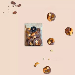 Image of Mendiant, milk chocolate, hazelnuts, Chocolaterie RG - 1